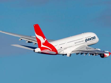 Qantas, il Perth-Londra su nuovi corridoi aggiunge uno scalo carburante a Singapore