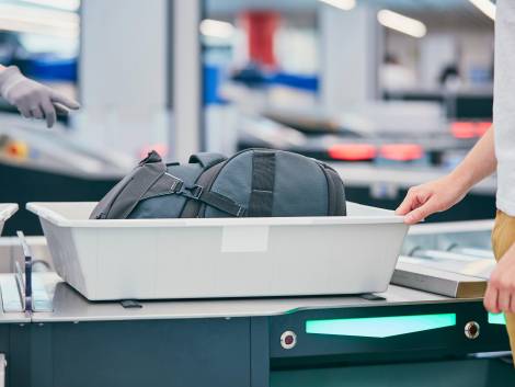 Liquidi a bordo sì,ma in Italia soloin sette aeroporti