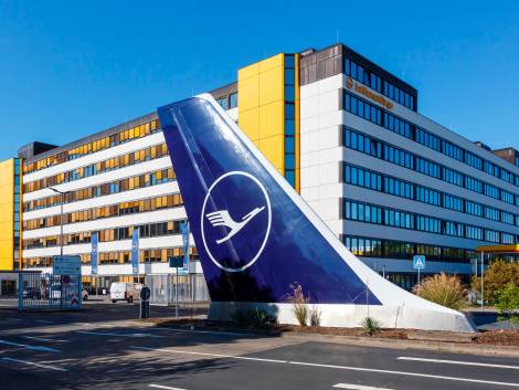 Lufthansa verso i 100 anniMa adesso è allarme conti