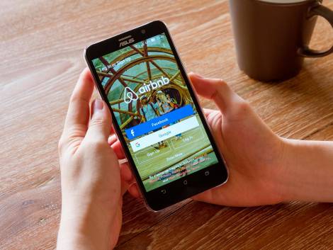 Spagna, il Governo ordina a Airbnb la rimozione di oltre 65mila annunci