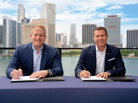 Jason Liberty, chairman e ceo di Royal Caribbean Group, e Adam Stewart, executive chairman di Sandals Resorts