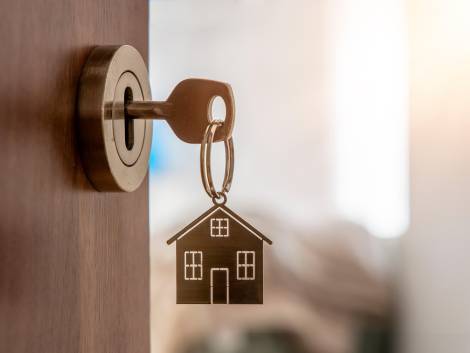 I comuni possono limitaregli affitti brevi, la sentenzadella Consulta sulla Toscana