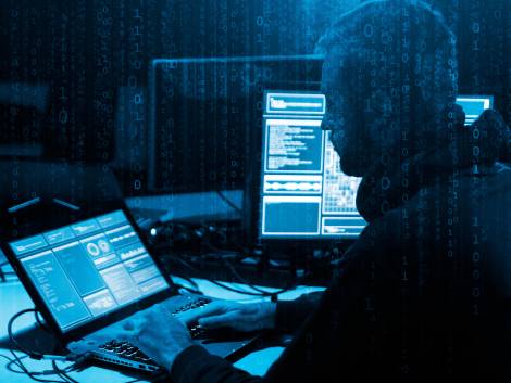 Regno Unito: cyberattacco a tre aeroporti, coinvolti 8,7 mln di pax