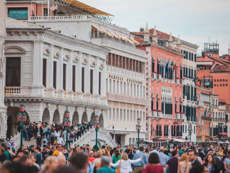 Viaggi internazionali nel 2026La pressione sui costirende prudenti gli americani