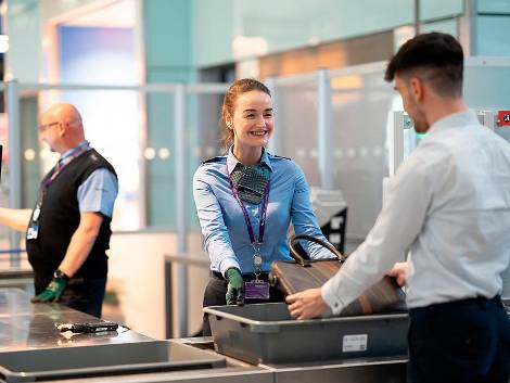 Liquidi a bordo, anche Heathrow dice addio al limite