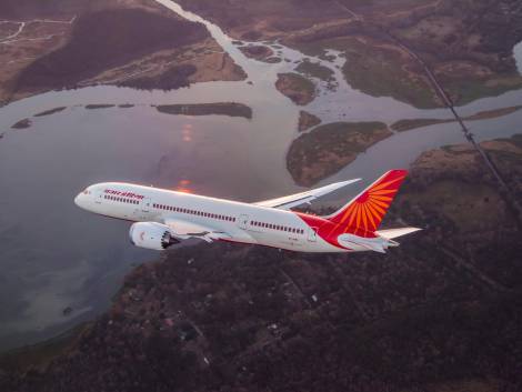 Air India punta su tecnologia avanzata per efficienza e riduzione delle emissioni