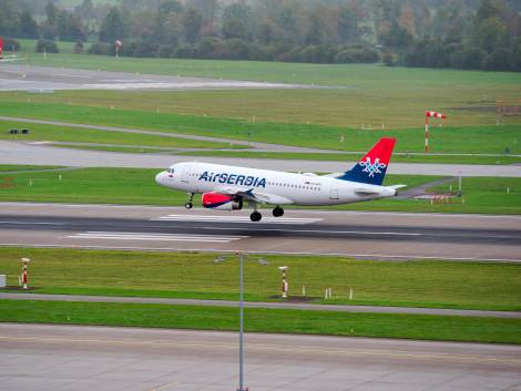 Air Serbia lancia i First Flight Certificates per i bambini