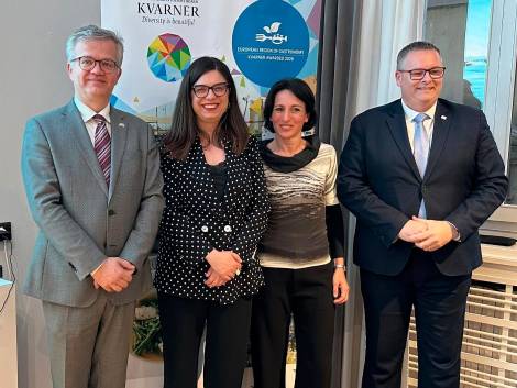 Da sinistra: Stjepan Ribić, Console generale della Repubblica di Croazia a Milano; Viviana Vukelić, Direttrice dell’Ente Nazionale Croato per il Turismo in Italia; Vlasta Mastrović, Responsabile Marketing e Progetti dell’Ente per il Turismo della Regione del Quarnaro; Kristjan Staničić, Direttore generale dell’Ente Nazionale Croato per il Turismo