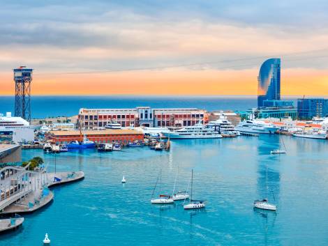 Barcellona riducela capacità perle navi da crociera