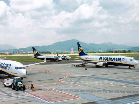 Ryanair, arrivano le multe per i passeggeri indisciplinati