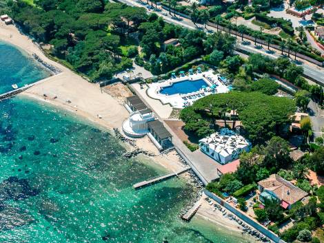 Francia: COMOriapre lo storicoLe Beauvallon