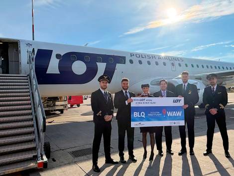 Lot, nuovo voloda Bolognaa Varsavia