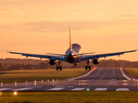 Trasporto aereo, la crociatacontro le nuove tasse:“A rischio la connettività”