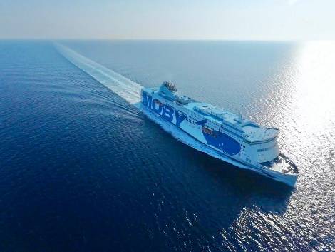 Radio Deejay sale a bordo di Moby Legacy