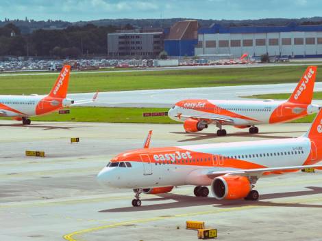 easyJet: aumentano le perdite nel trimestre per gli investimenti italiani
