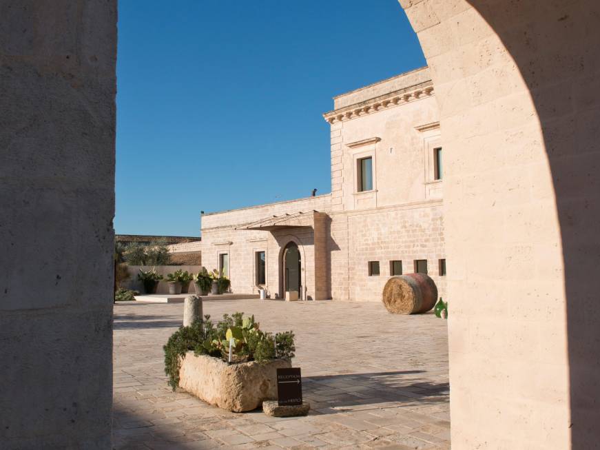 Relais Histo’, la magia dell’ospitalità millenaria sul Mar Piccolo in Puglia. La gallery