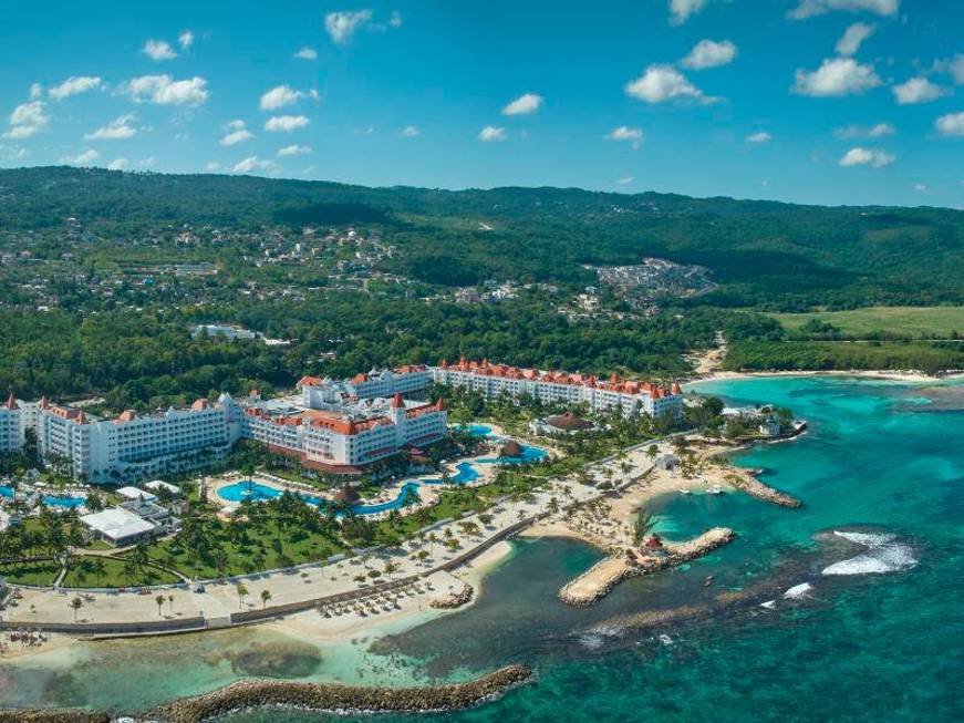 Sole, sorrisi e nuovi mondi da esplorare. Scopri i nuovi resort Bahia Principe a Tenerife, Punta Cana e Giamaica