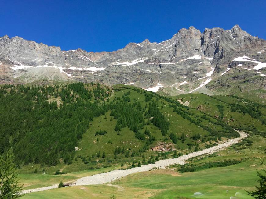 L’Hotel Hermitage di Cervinia apre al pubblico la sua riserva naturale