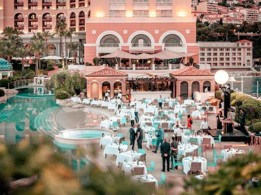 Organizzate il vostro evento d’eccezione a Monaco! Scoprite l’offerta unica del Resort Monte-Carlo Societé des Bains de Mer: hotel 4 e 5 stelle, sale iconiche e attività su misura per i vostri meeting