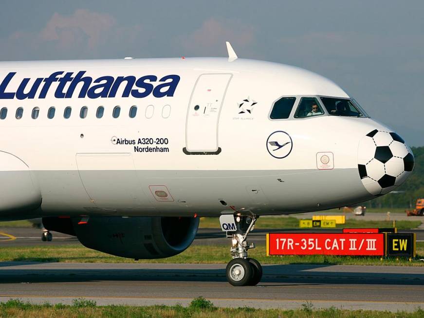 Lufthansa: gli azionisti bocciano il riassetto del board
