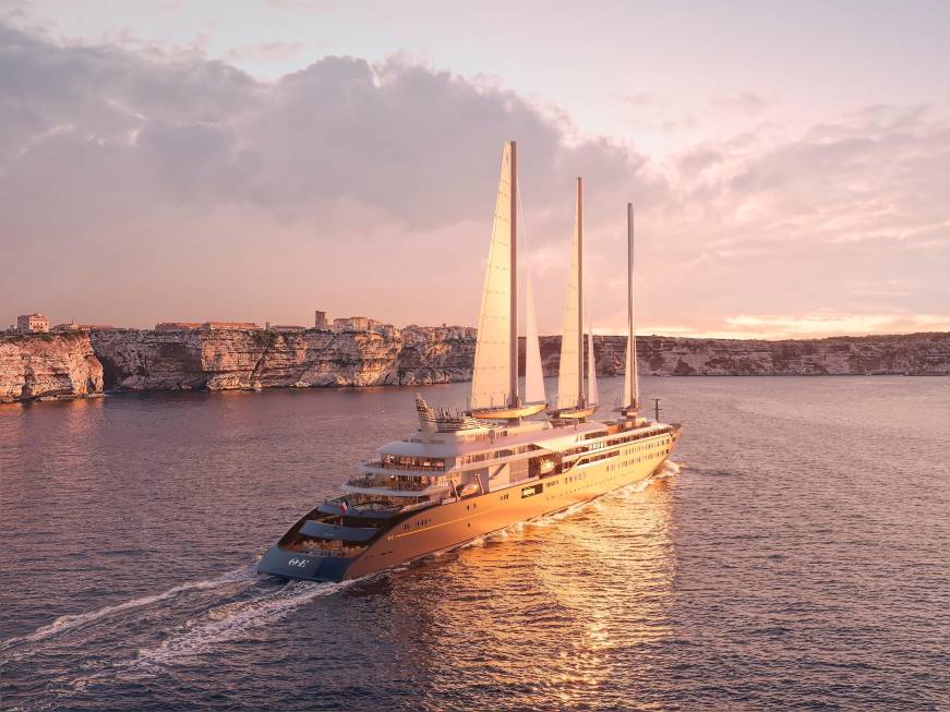 Il lusso di una crociera a vela: via alle prenotazioni per l’Orient Express Corinthian