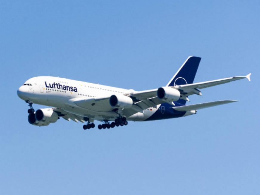 Lufthansa aumenta la surcharge per le prenotazioni effettuate via gds