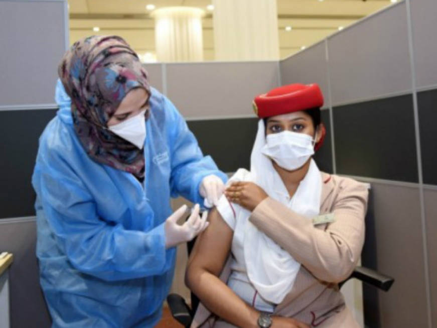 Emirates, campagna vaccinale per oltre 100mila dipendenti