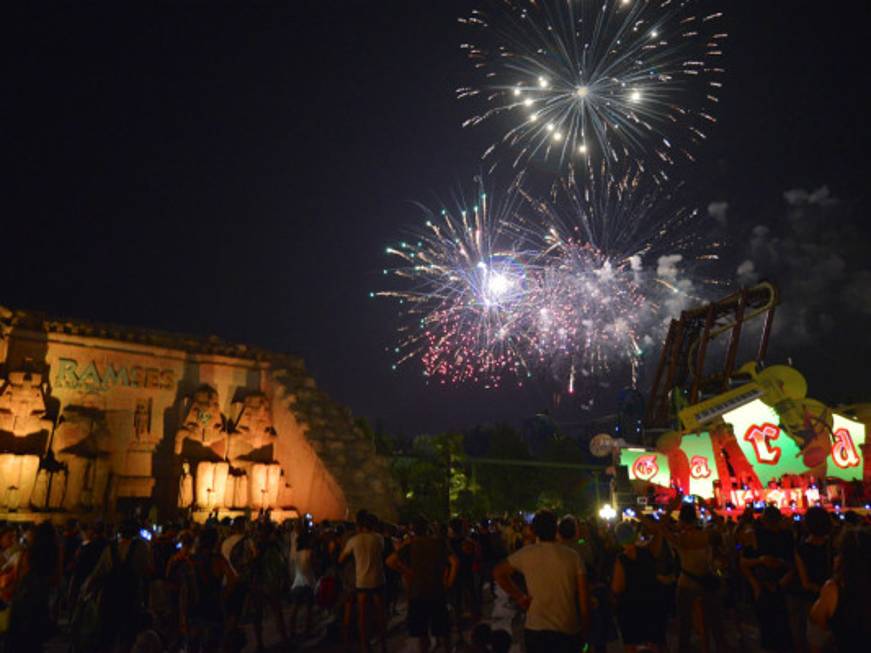 Compleanno pirotecnico per Gardaland, parco aperto fino alle 3 di notte