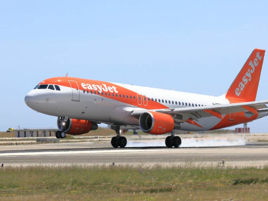 easyJet, 240 servizi cancellati fino al 6 giugno