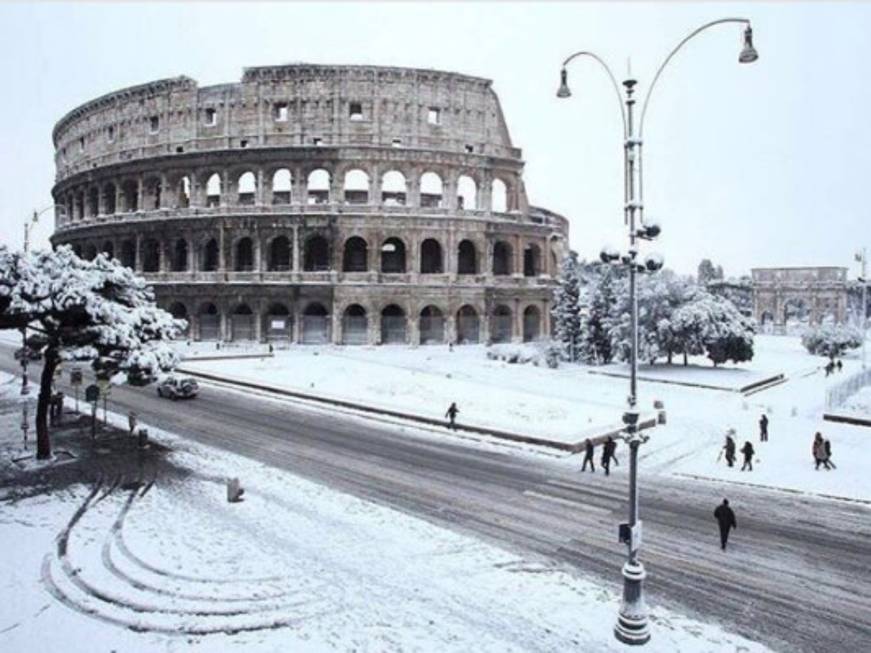 Neve e gelo, trasporti nel caos Ecco la mappa dei disagi