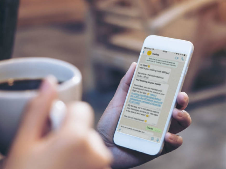 Vueling integra WhatsApp Business nella sua app mobile