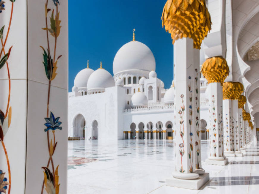Esperienza Abu DhabiDue itinerari esclusivi su TTG Luxury