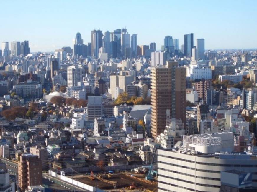 Tokyo paga i nightclub che decidono di restare chiusi