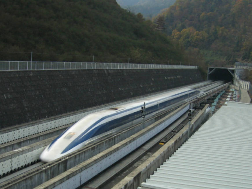 In Giappone il treno più veloce del mondo, Maglev supera i 590 chilometri orari