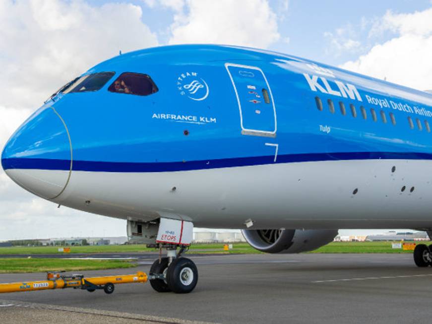 Klm, il Governo olandese chiede di ridurre i costi del 30%