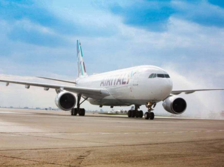 Air Italy, primo decollo per il Milano-Malè