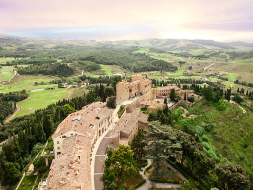 Tui scommette sulla Toscana: 200 milioni per convertire casali in residenze di lusso