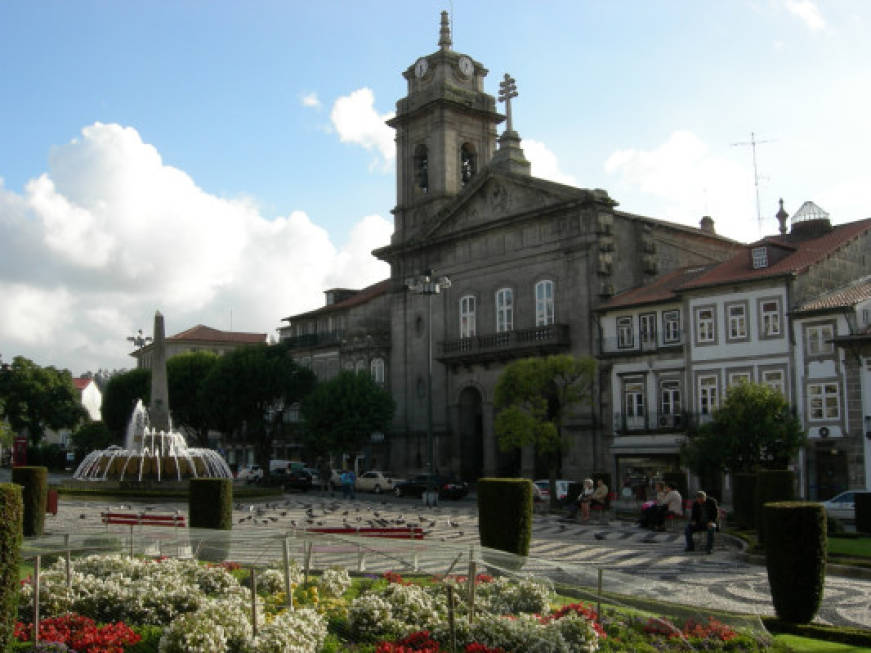 Atitur rinnova il Portogallo con la città di Guimaraes