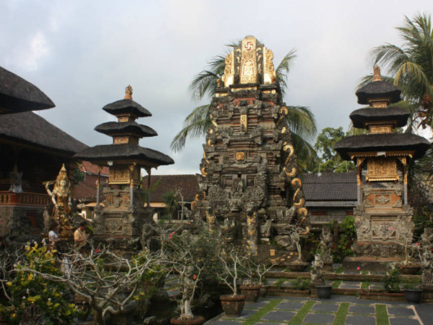 Bali introduce una tassa d'ingresso per i viaggiatori stranieri