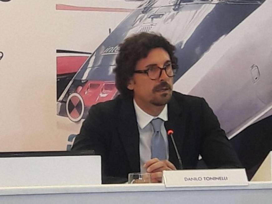 Più giovani e più puntuali: Fs cambia il volto degli Intercity