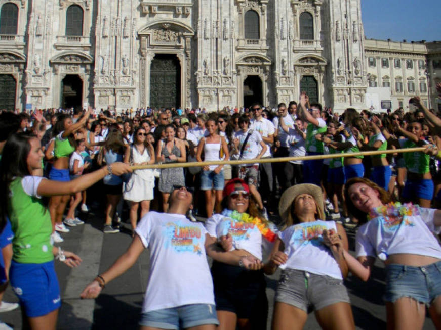 Flash mob Veratour: spiaggia caraibica a Piazza Duomo