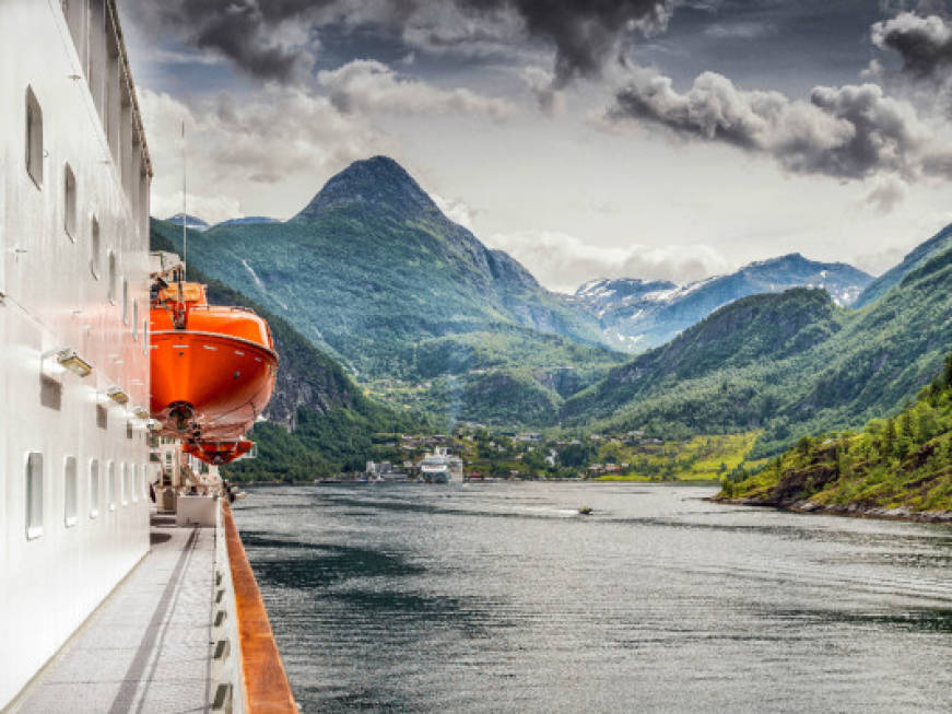 Hurtigruten riprende le crociere in Lapponia: tra gli itinerari uno per chi ama l’astronomia