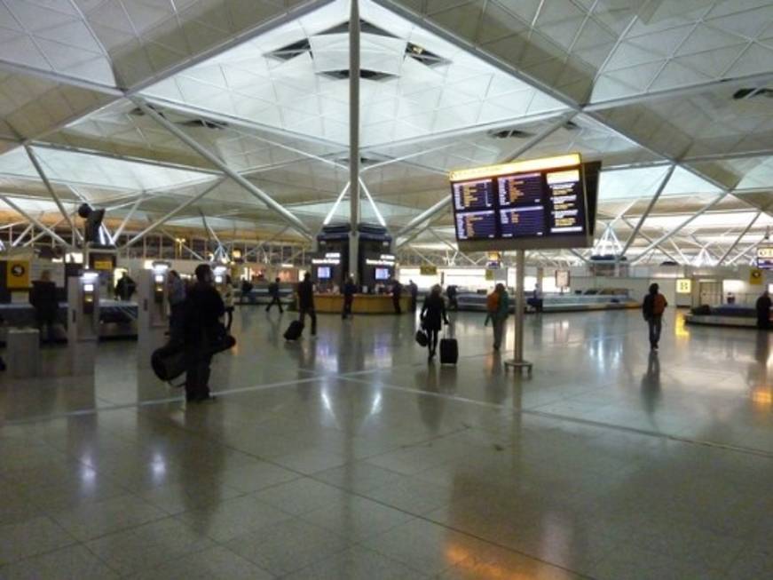 British apre la battaglia su Londra Stansted