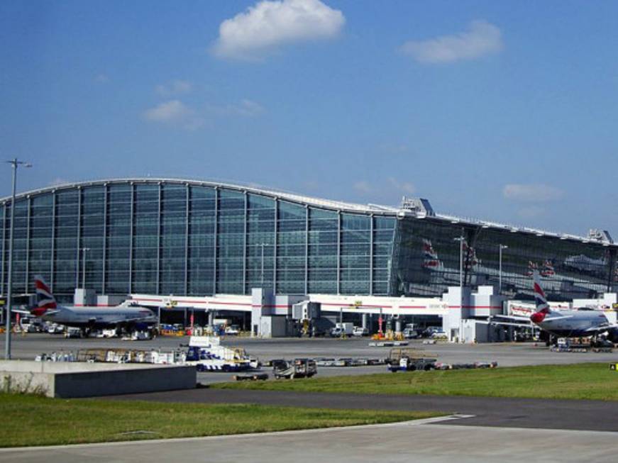 Londra Heathrow, ok del Parlamento britannico alla terza pista