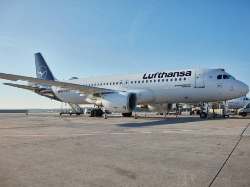 Lufthansa e Air Dolomiti portano in Italia 1.500 tute mediche donate dalla Cina