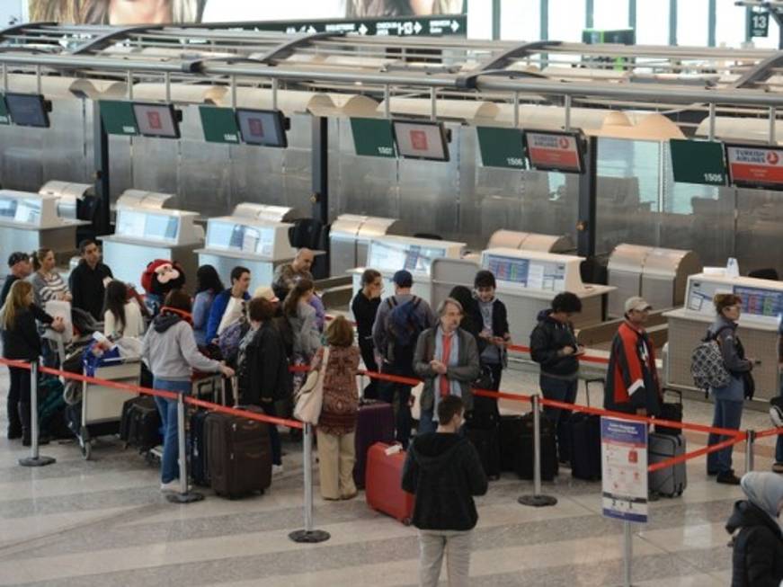 A Malpensa e Linate la pet therapy contro la paura di volare