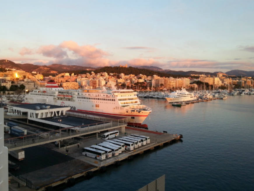 Baleari, Palma di Maiorca mette un freno alle crociere: massimo 3 navi al giorno