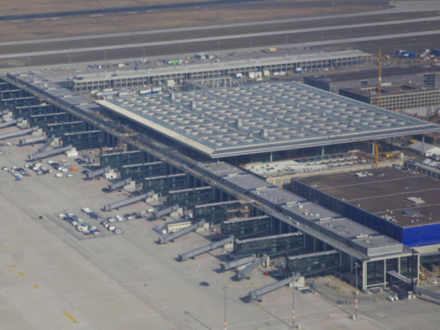 Aeroporto di Berlino Brandeburgo, ancora un rinvio: apertura nel 2018