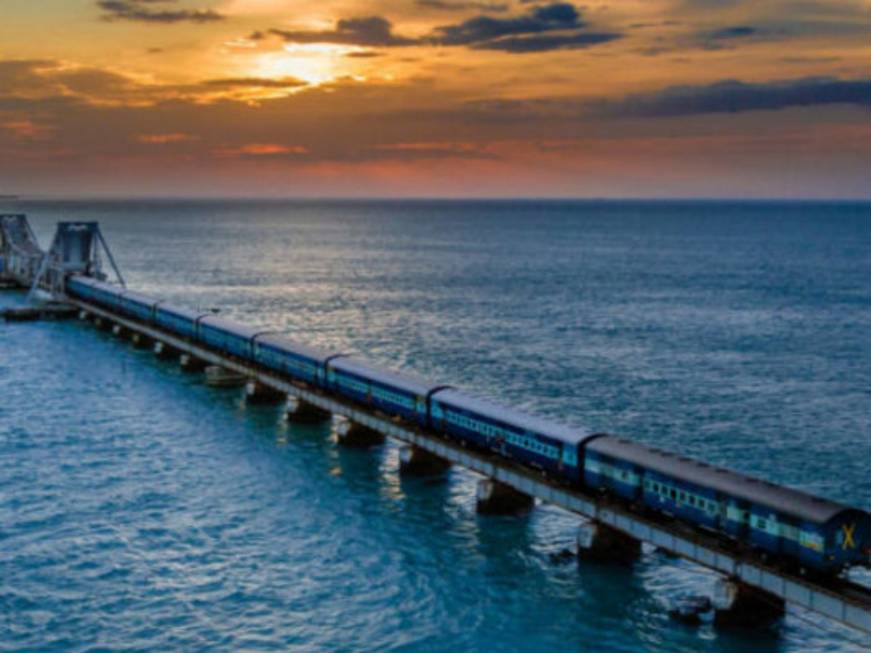 Il ponte ferroviario più pericoloso del mondo, il video