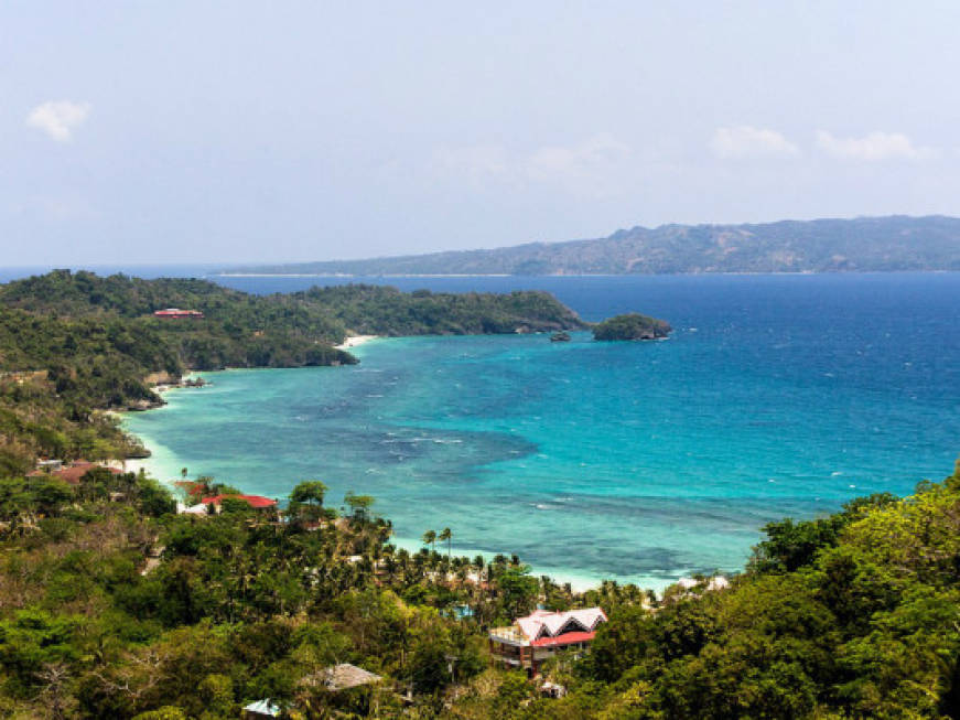Chiusa la spiaggia di Boracay nelle Filippine